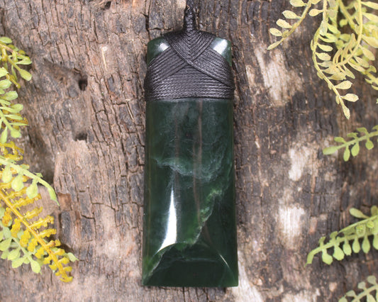 Kawakawa Pounamu Toki