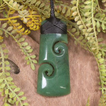 Hapopo Pounamu Toki with Koru - NZ Greenstone