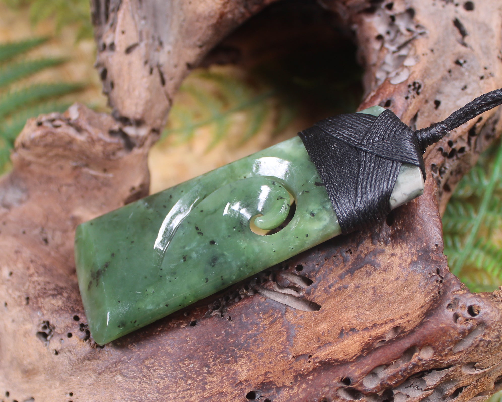 Toki or Adze with Koru carved from Hapopo Pounamu - NZ Greenstone