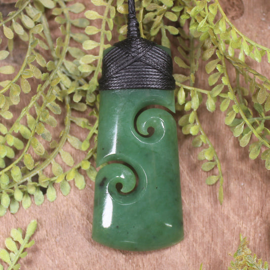Hapopo Pounamu Toki with Koru - NZ Greenstone