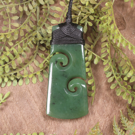Hapopo Pounamu Toki with Koru - NZ Greenstone