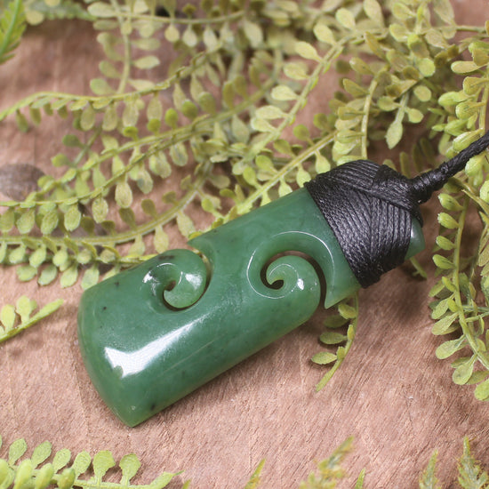 Hapopo Pounamu Toki with Koru - NZ Greenstone