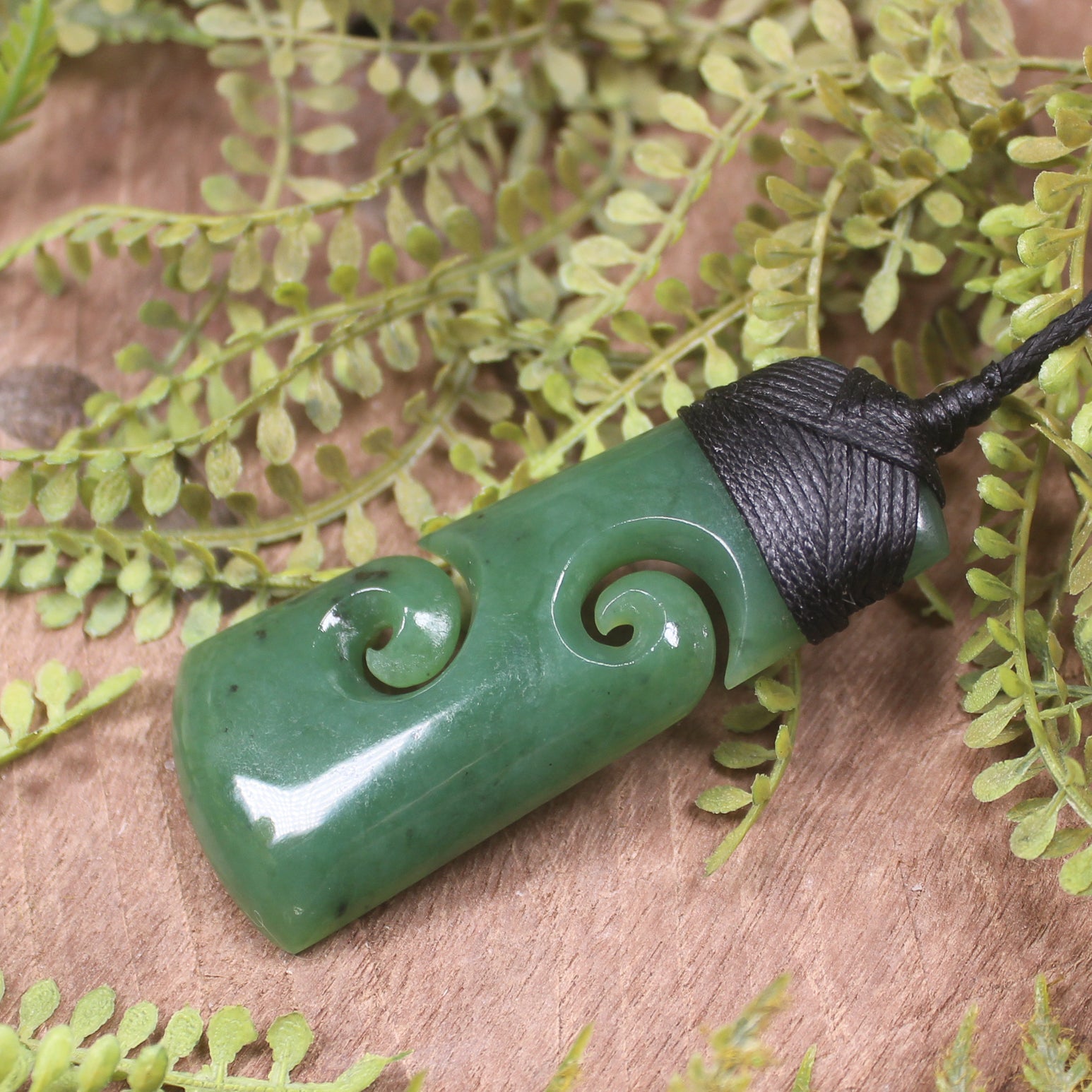 Hapopo Pounamu Toki with Koru - NZ Greenstone