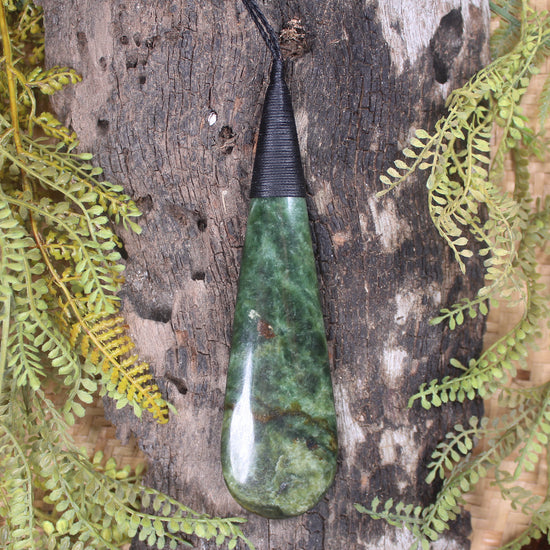 Roimata Teardrop carved from Hapopo Pounamu - NZ Greenstone