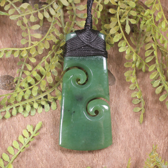 Hapopo Pounamu Toki with Koru - NZ Greenstone