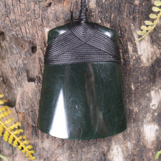 Kawakawa Pounamu Toki