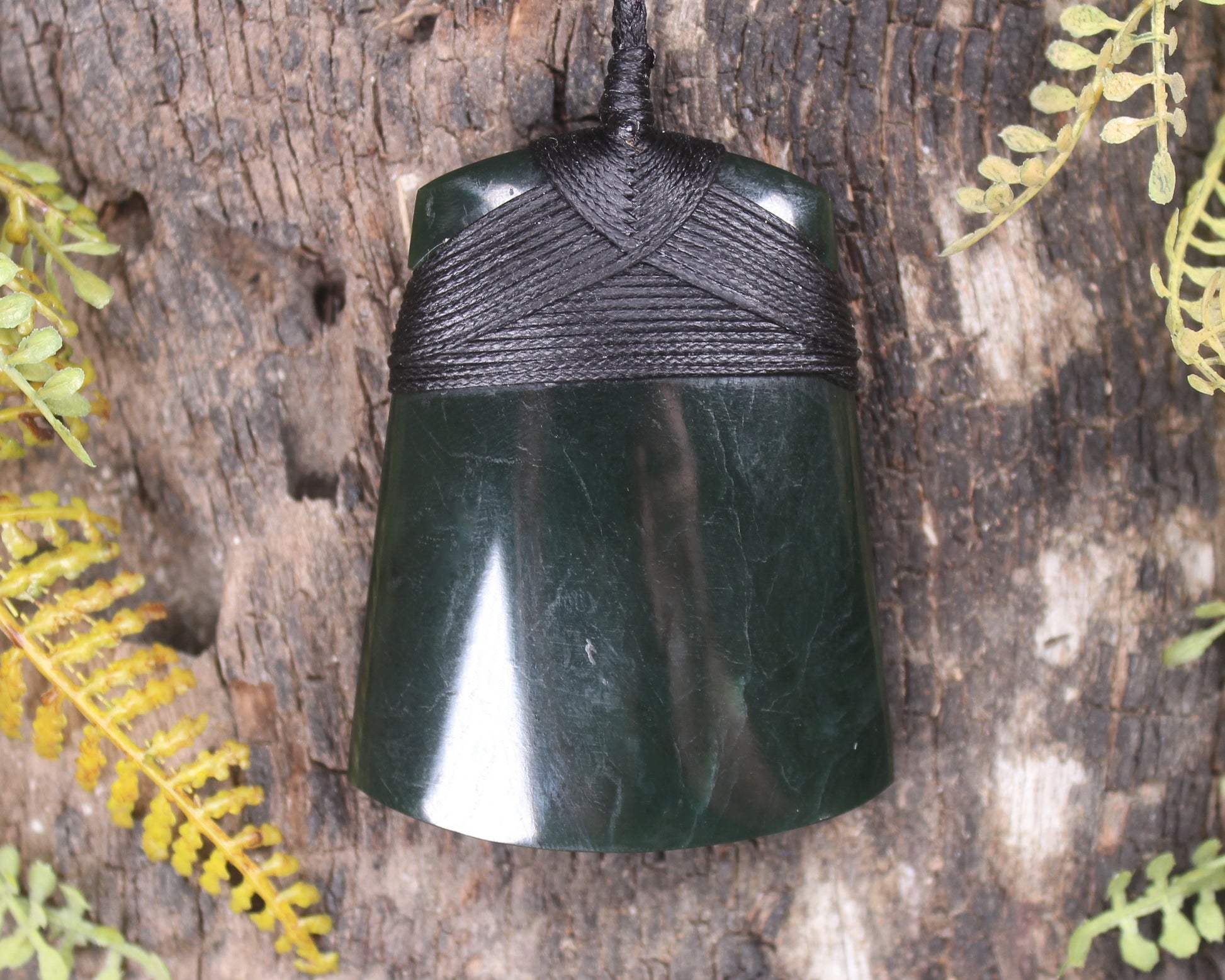 Kawakawa Pounamu Toki