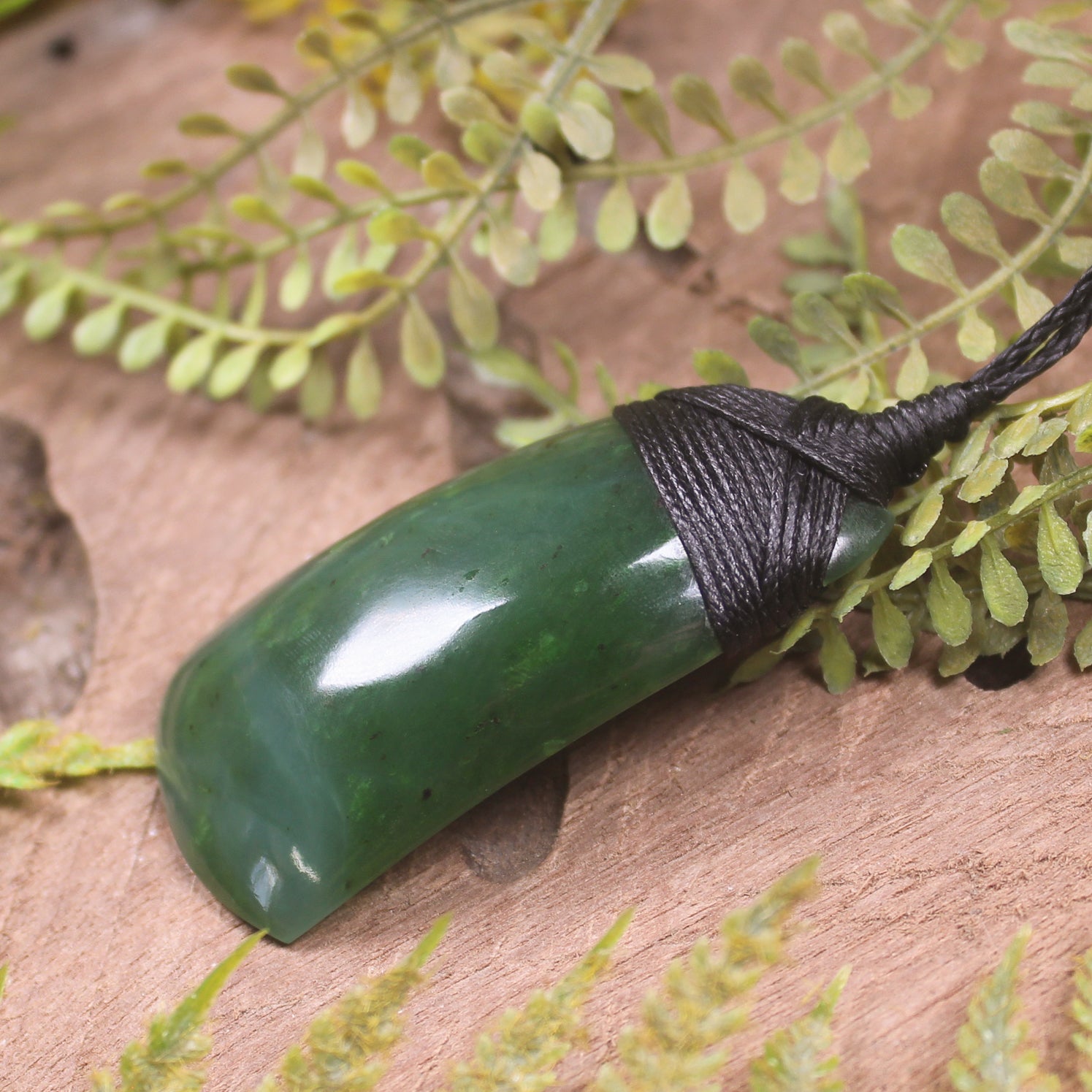 Hapopo Pounamu Toki - NZ Greenstone