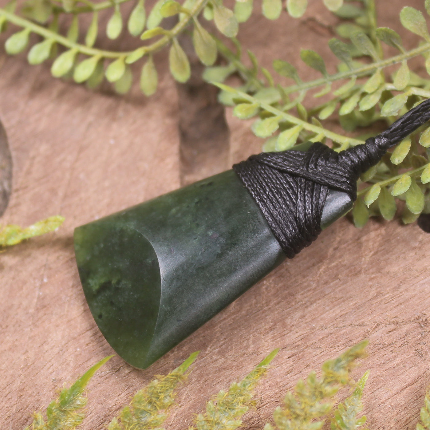 Kawakawa Pounamu Toki
