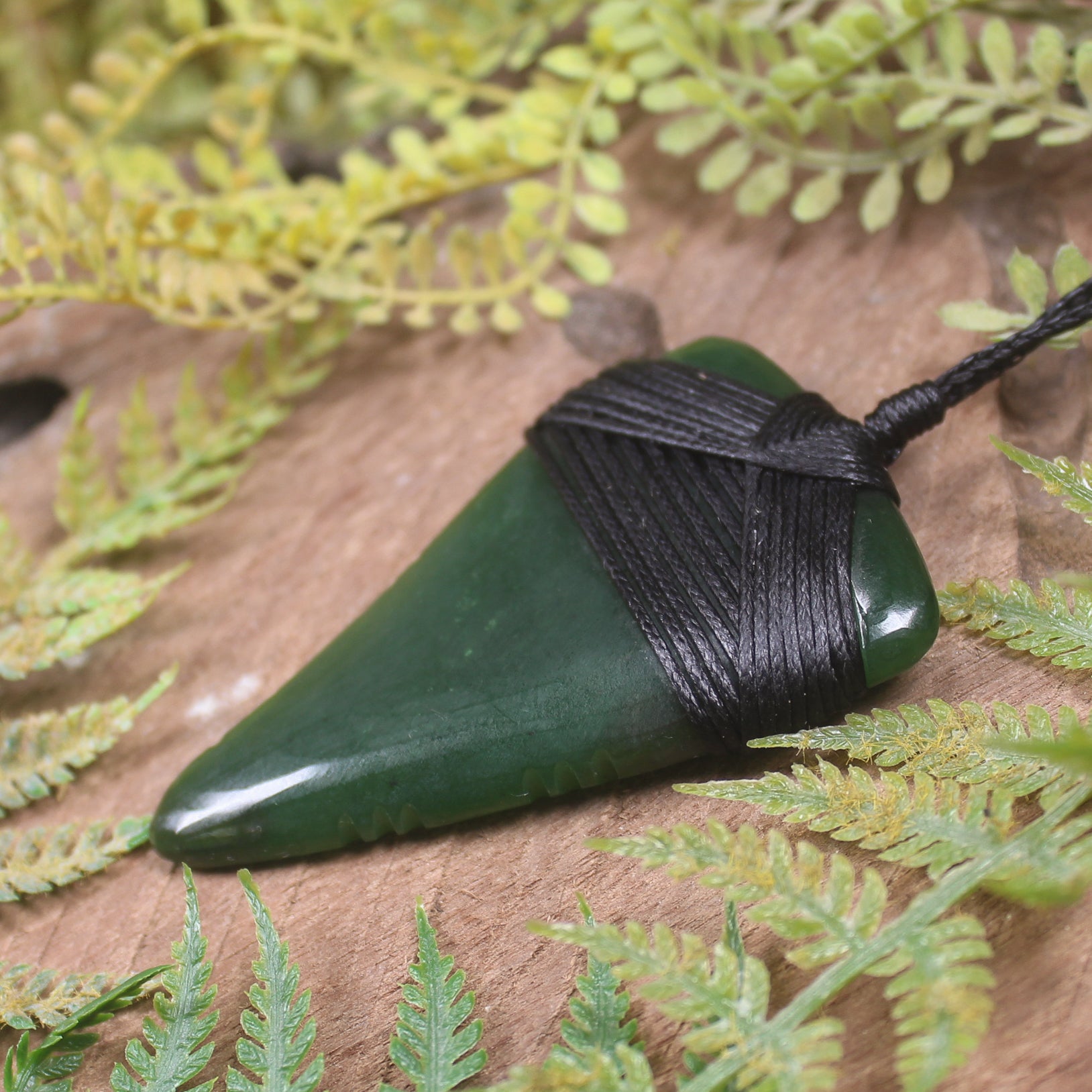 Tooth pendant carved from Kawakawa Pounamu - NZ Greenstone