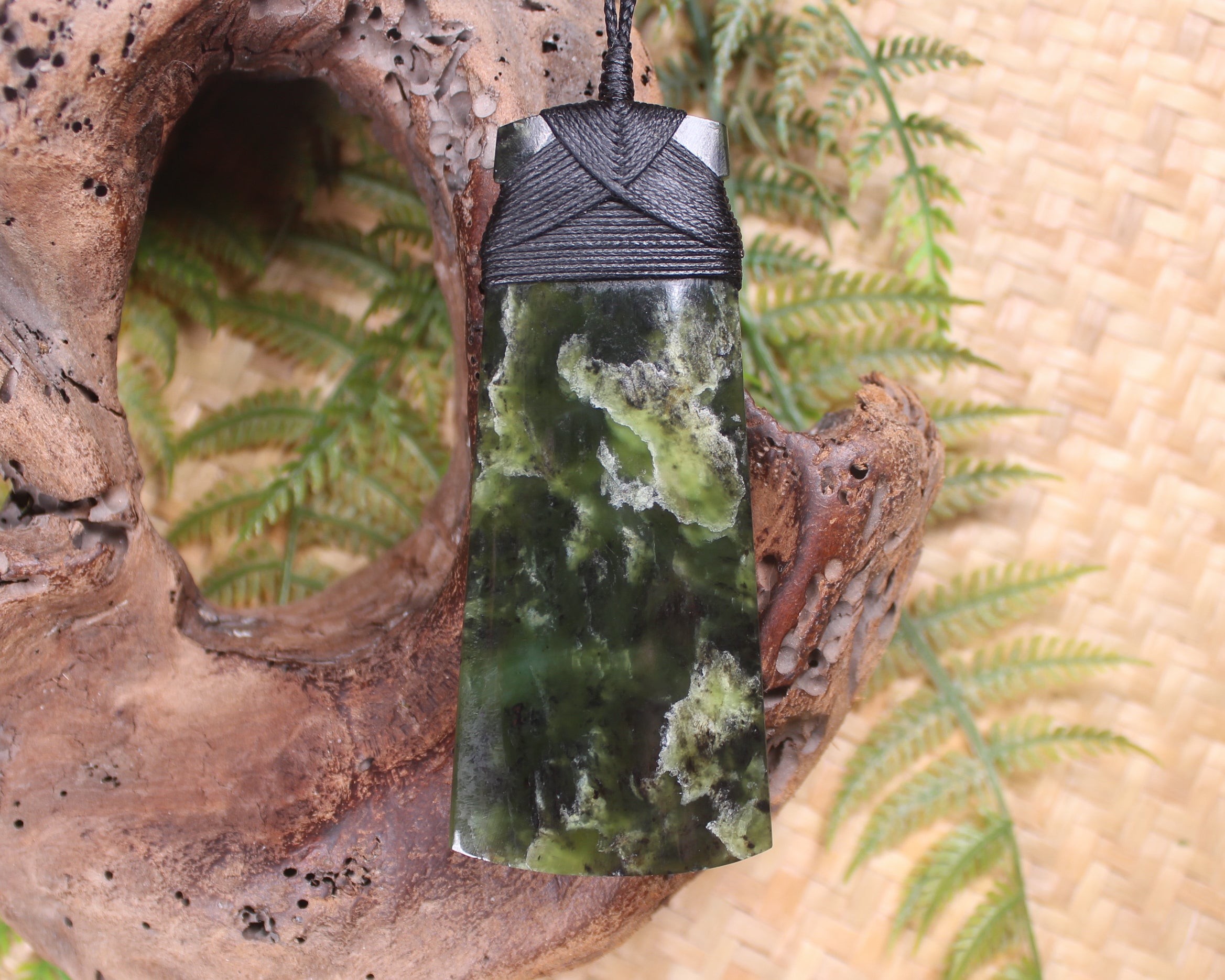 Rimu Pounamu Toki