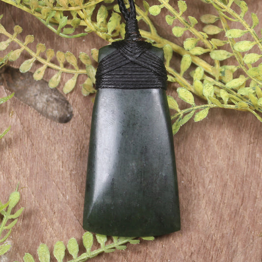 Rimu Pounamu Toki Pendant - NZ Greenstone
