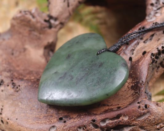 Heart carved from Hapopo Pounamu - NZ Greenstone