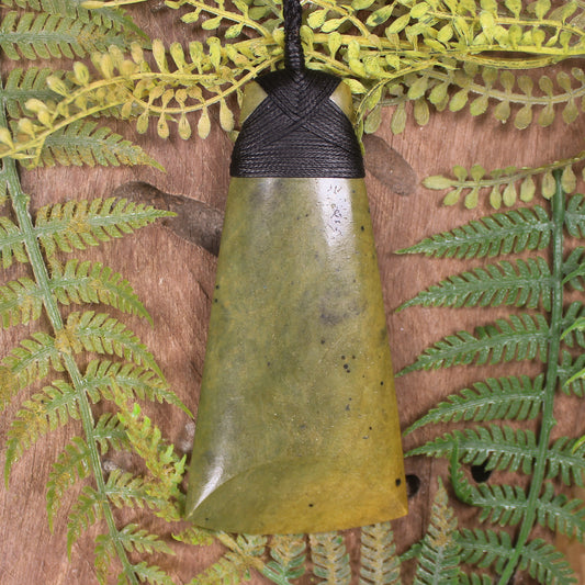 Flower Jade Pounamu Toki