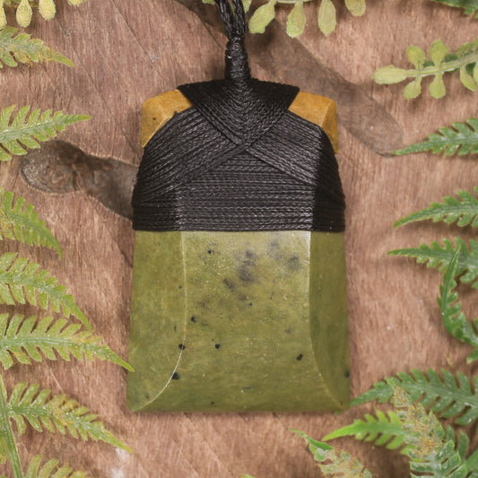 Flower Jade Pounamu Toki