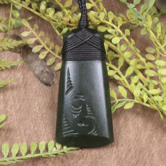 Rimu Pounamu Toki Pendant - NZ Greenstone