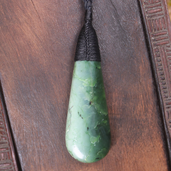 Kawakawa Pounamu Roimata Pendant - NZ Greenstone
