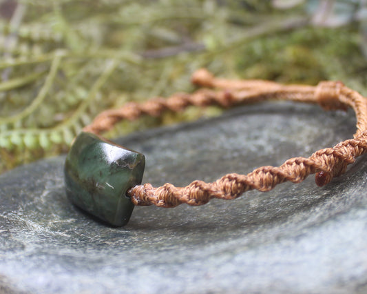 Adjustable cord bracelet with Rimu Pounamu