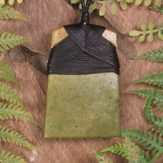 Flower Jade Pounamu Toki