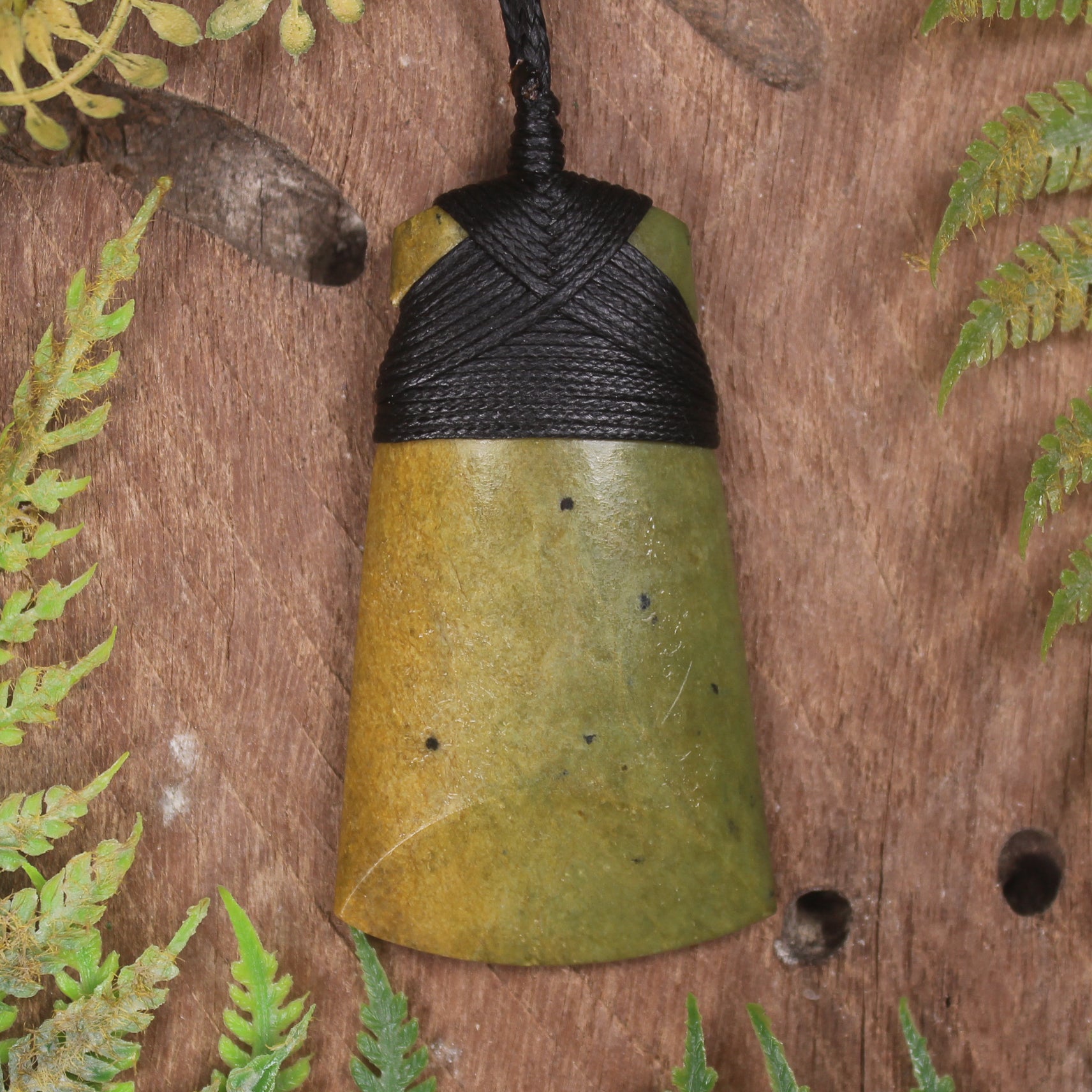 Flower Jade Pounamu Toki