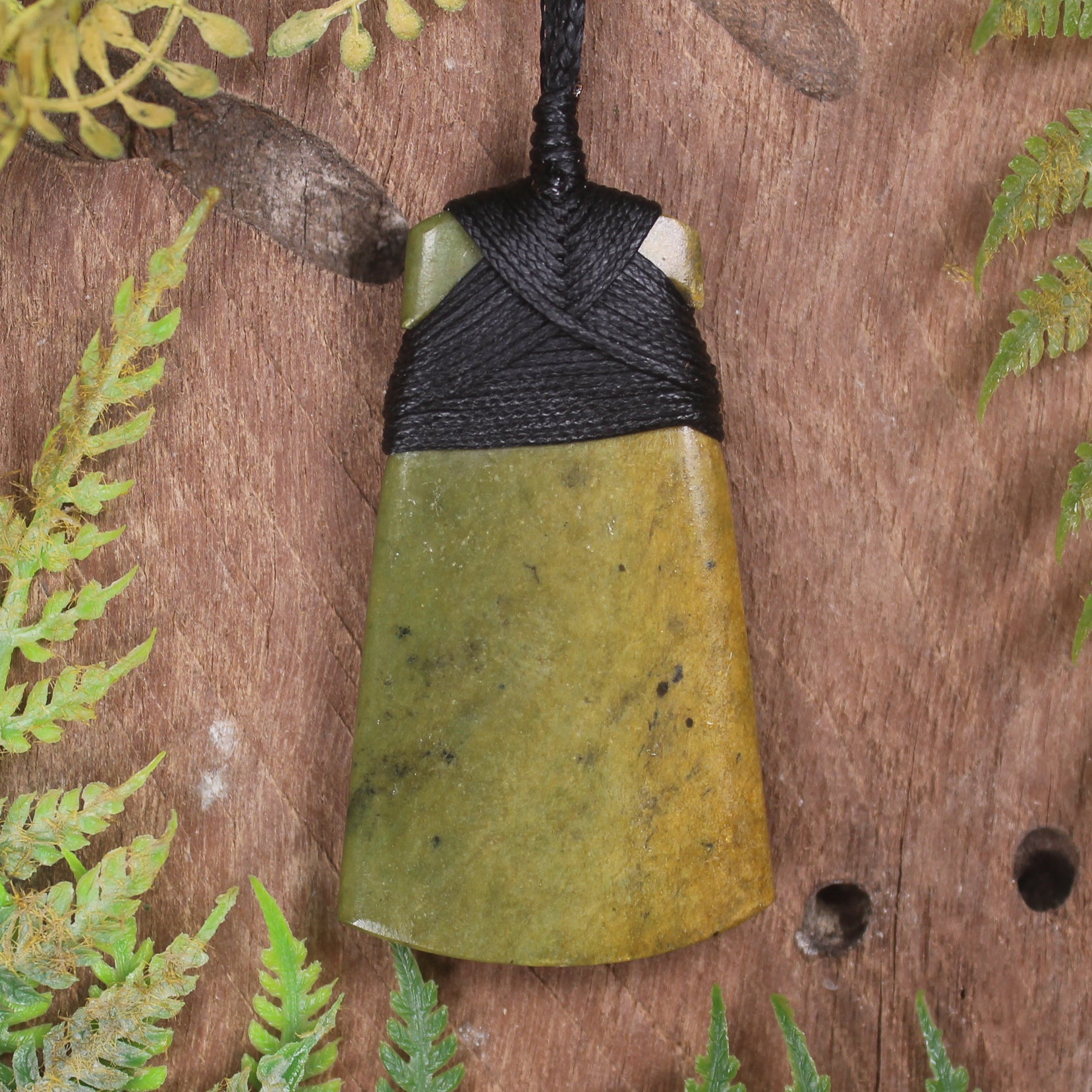 Flower Jade Pounamu Toki