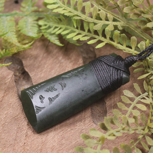 Rimu Pounamu Toki Pendant - NZ Greenstone