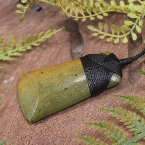 Flower Jade Pounamu Toki