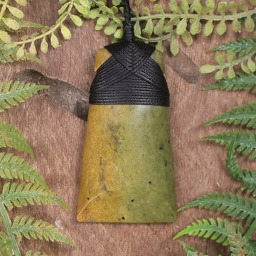 Flower Jade Pounamu Toki