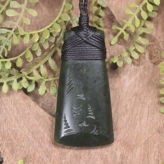 Rimu Pounamu Toki Pendant - NZ Greenstone