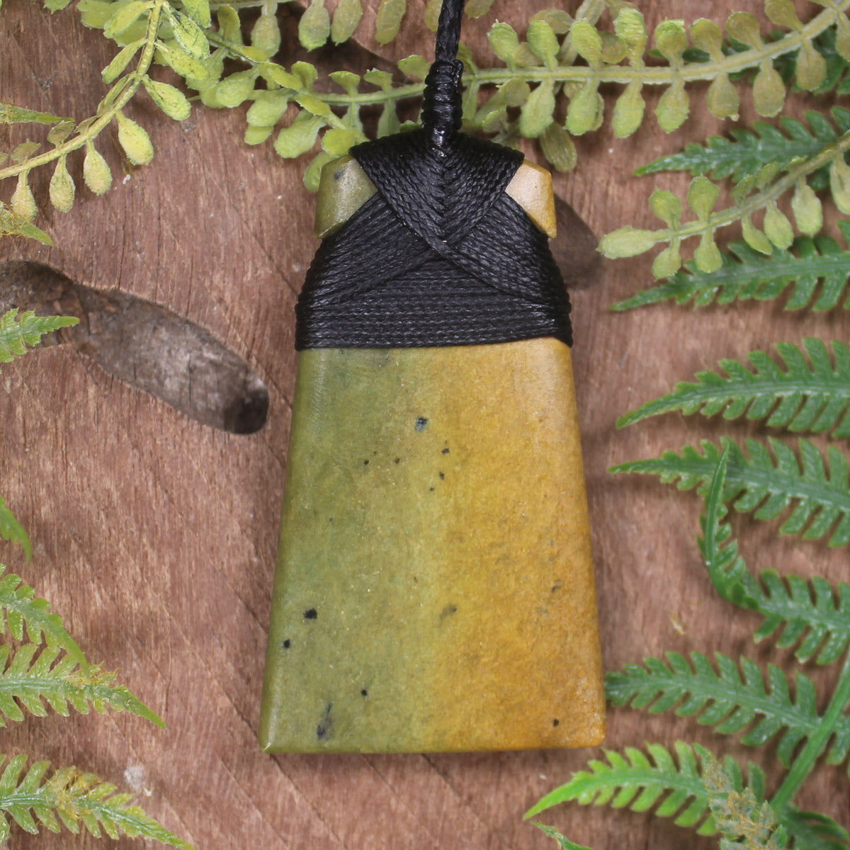 Flower Jade Pounamu Toki