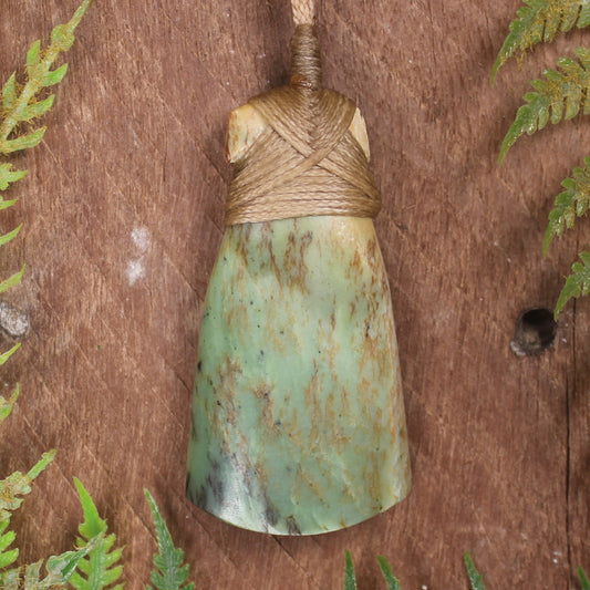 Flower Jade Pounamu Toki
