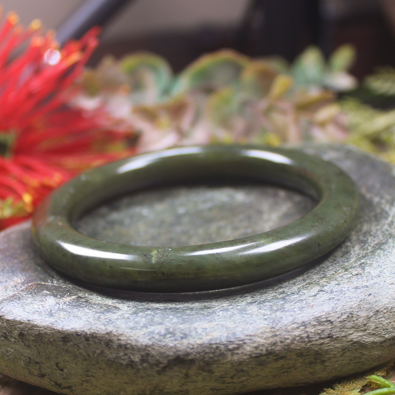 Rimu Pounamu Bangle