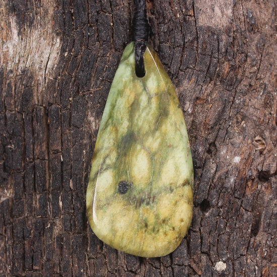 Flower Jade Pounamu Roimata Pendant - NZ Greenstone