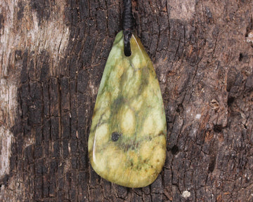 Flower Jade Pounamu Roimata Pendant - NZ Greenstone
