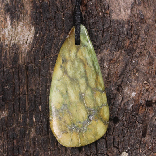 Flower Jade Pounamu Roimata Pendant - NZ Greenstone