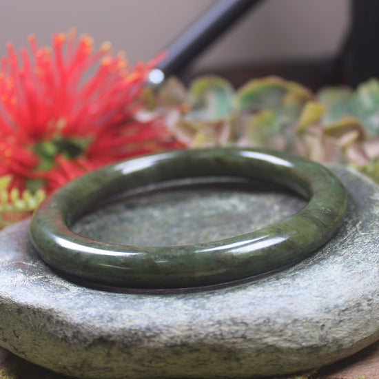 Rimu Pounamu Bangle