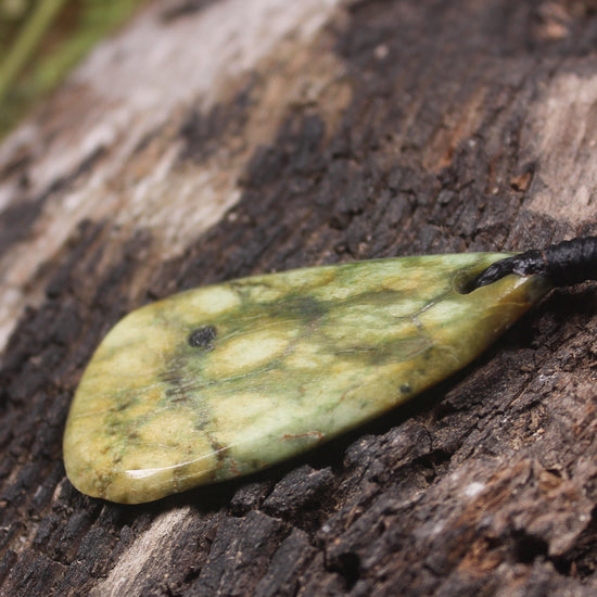 Flower Jade Pounamu Roimata Pendant - NZ Greenstone