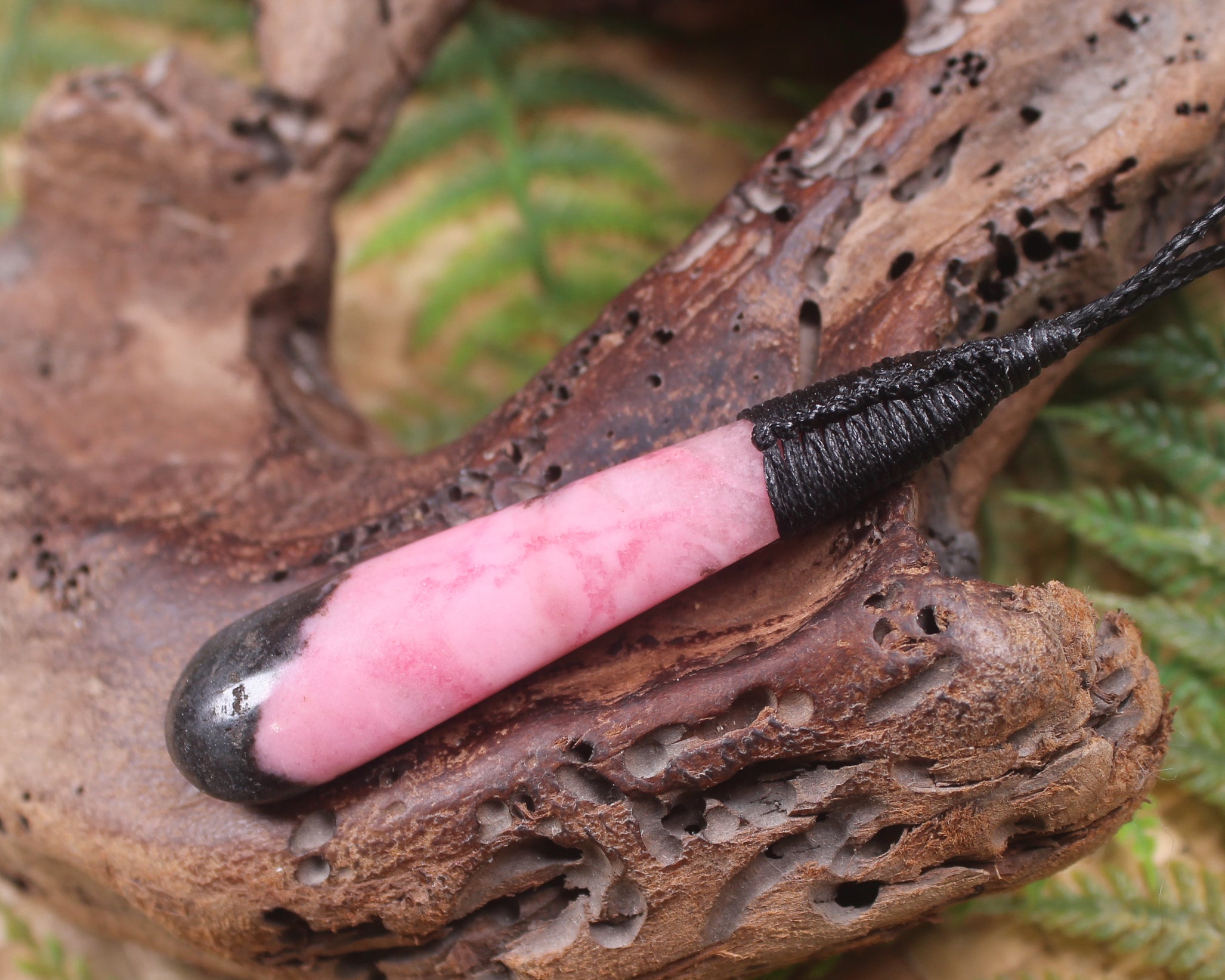 Rhodonite Roimata
