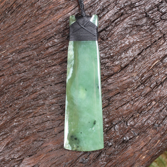 Toki or Adze Pendant carved from Hapopo Pounamu - NZ Greenstone