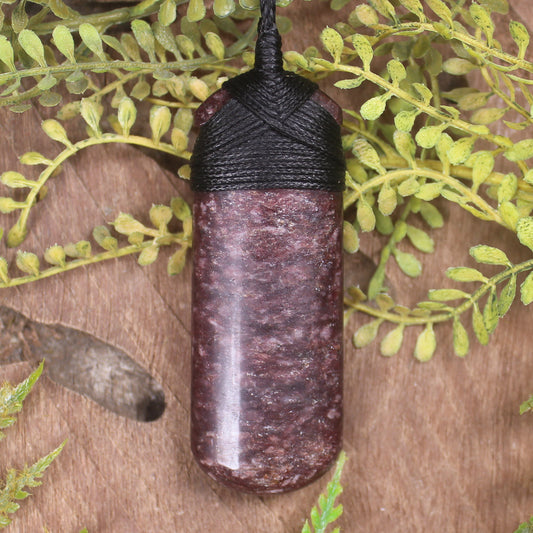 Roimata or Teardrop carved from Aroha Stone