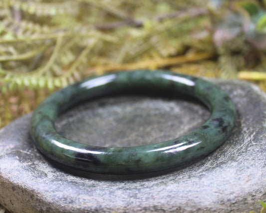 Bangle carved from Rimu Pounamu - NZ Greenstone