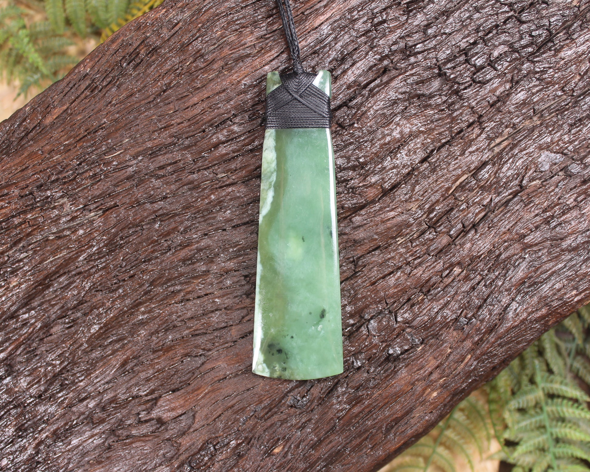 Toki or Adze Pendant carved from Hapopo Pounamu - NZ Greenstone