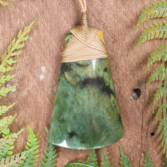 Flower Jade Pounamu Toki