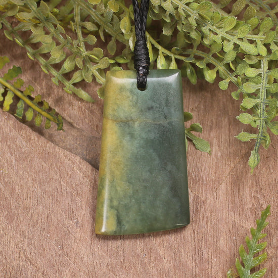 Flower Jade Pounamu Toki Pendant - NZ Greenstone