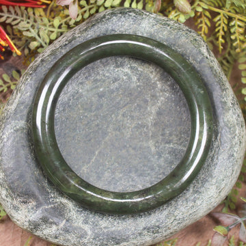 Rimu Pounamu Bangle