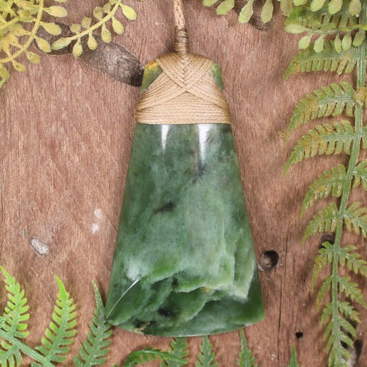 Flower Jade Pounamu Toki