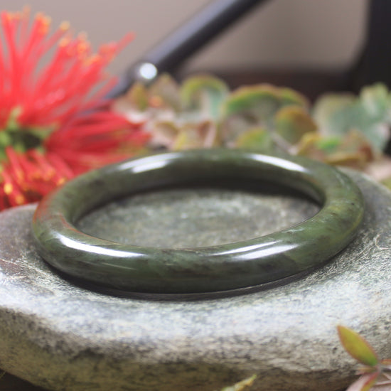 Rimu Pounamu Bangle