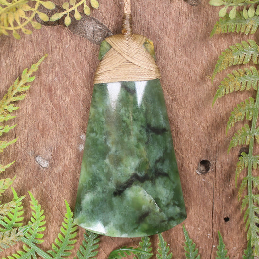 Flower Jade Pounamu Toki