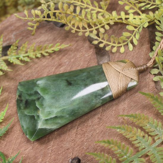 Flower Jade Pounamu Toki