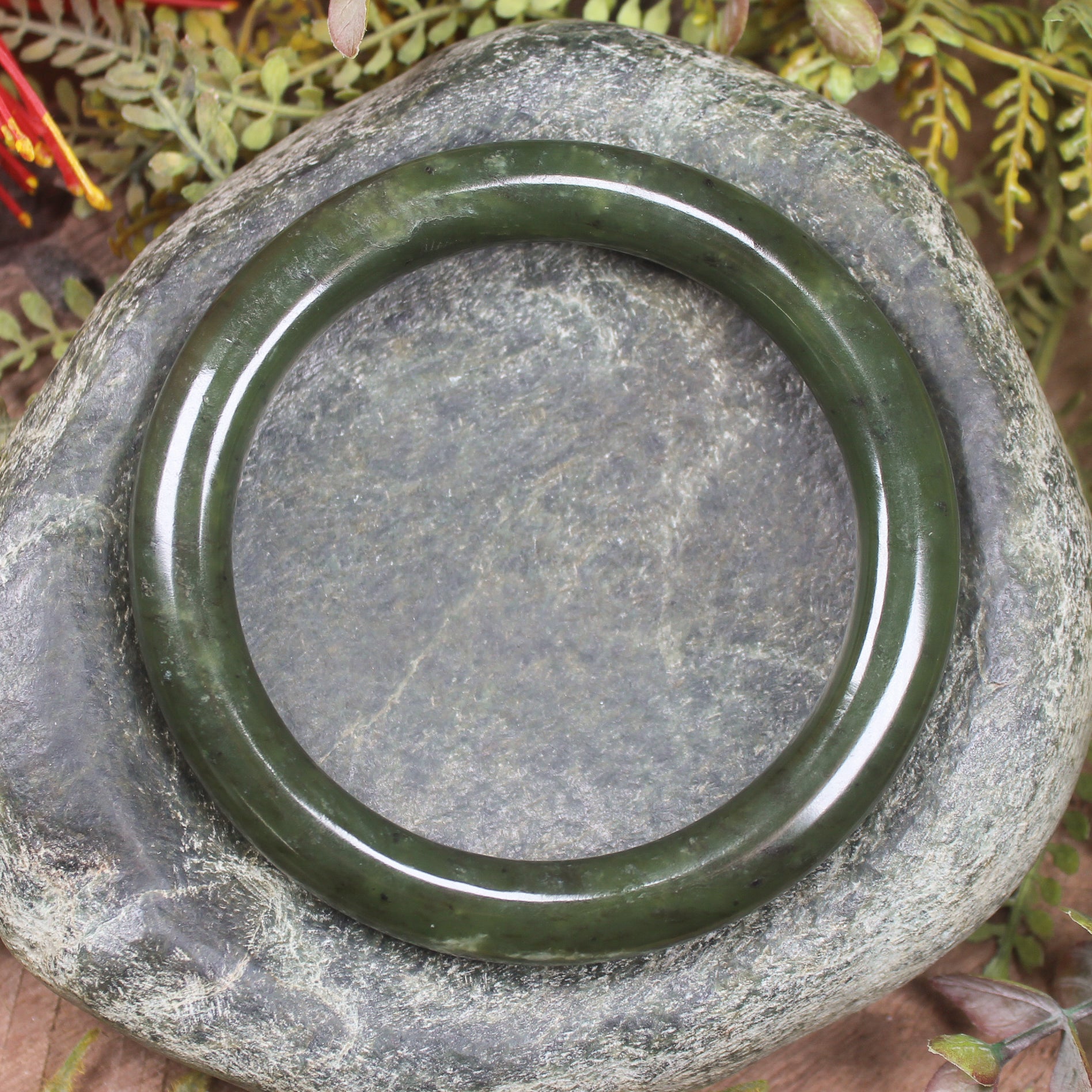 Rimu Pounamu Bangle